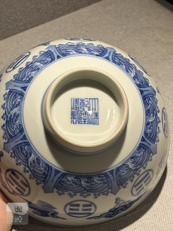 清乾隆 青花云鹤纹碗一对 - 图23